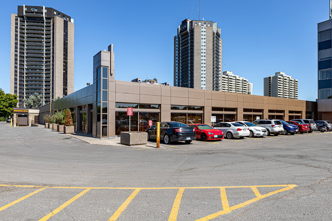 exterior ground level office windows 885 meadowlands drive