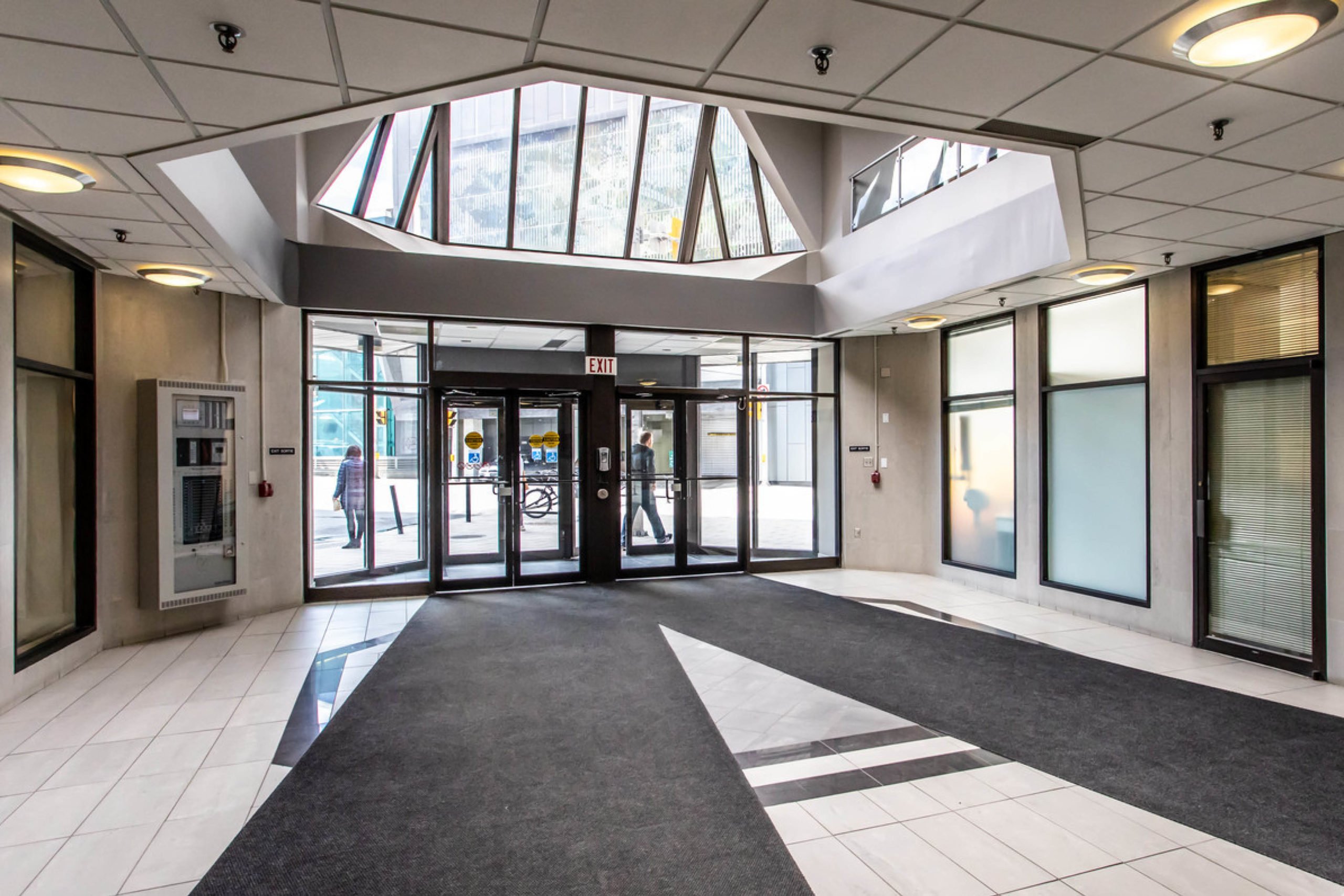 lobby interior 1 Nicholas Street ottawa