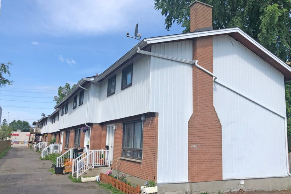 2 1921_St._Laurent_Blvd._8_Unit_Townhouse_for_Sale_Ottawa_East